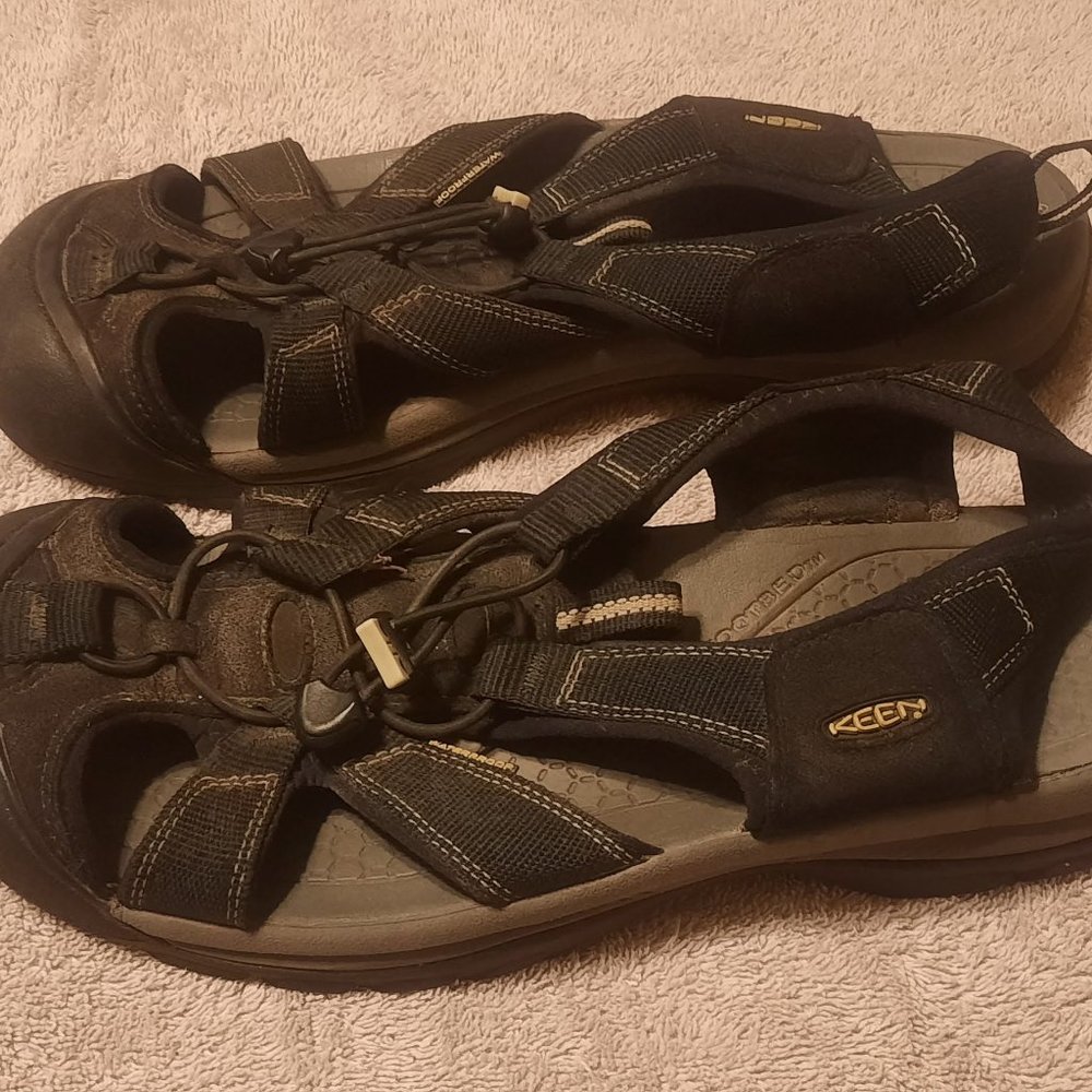Keen Newport Men's Size 12 Waterproof Brown Leather Hiking Sandals